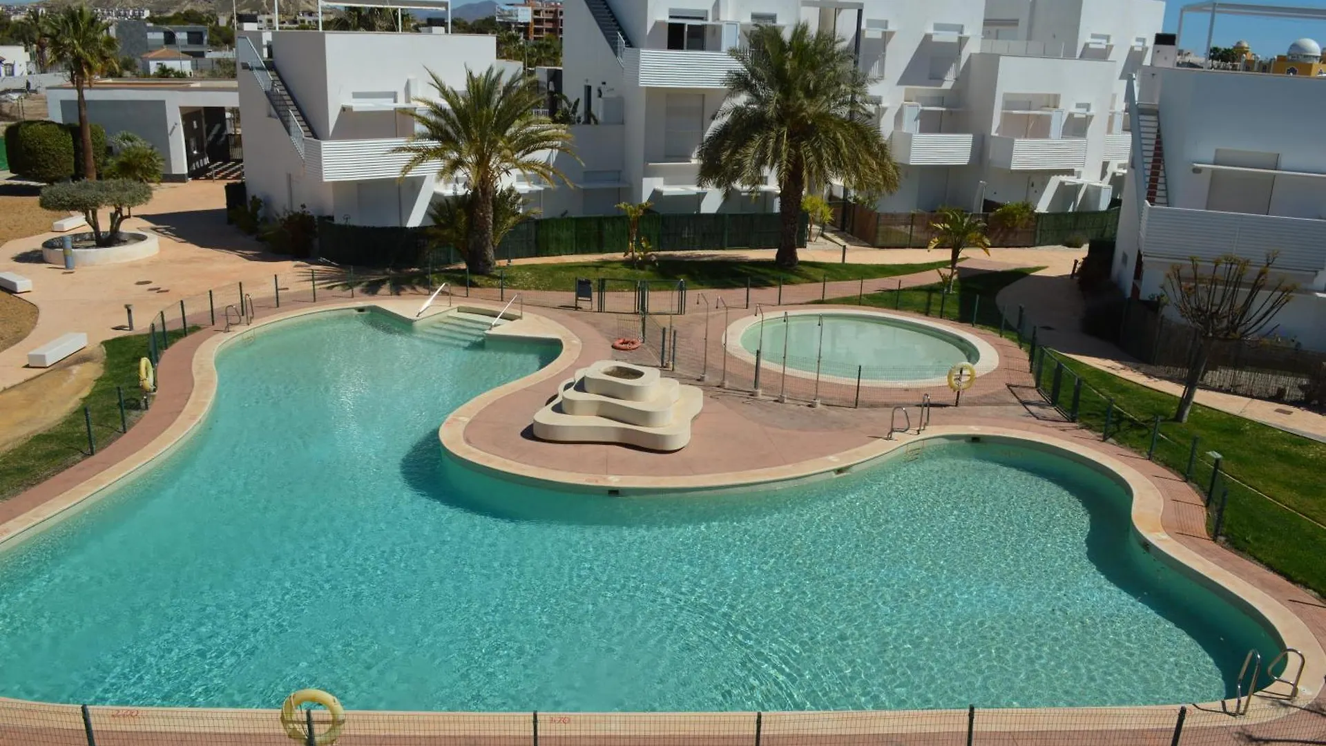 Lichtrijk Appartement 400M Van De Zee Met Zwembad. L'Île-Rousse 0*,  İspanya